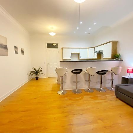 Cozy Nights - Ibrox Street Apartamento Glasgow Exterior foto