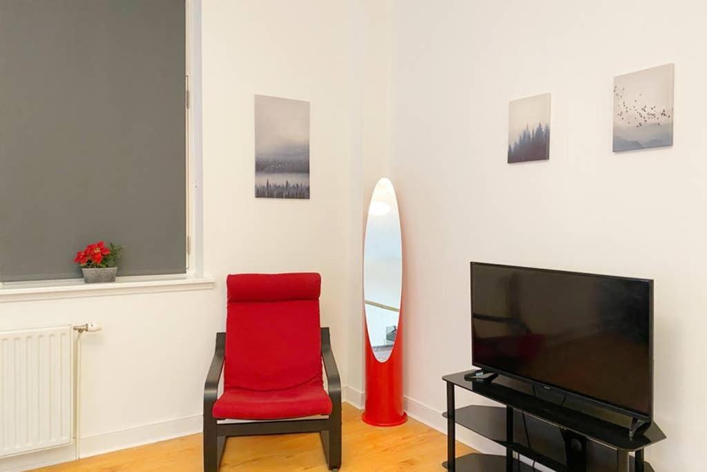 Cozy Nights - Ibrox Street Apartamento Glasgow Exterior foto