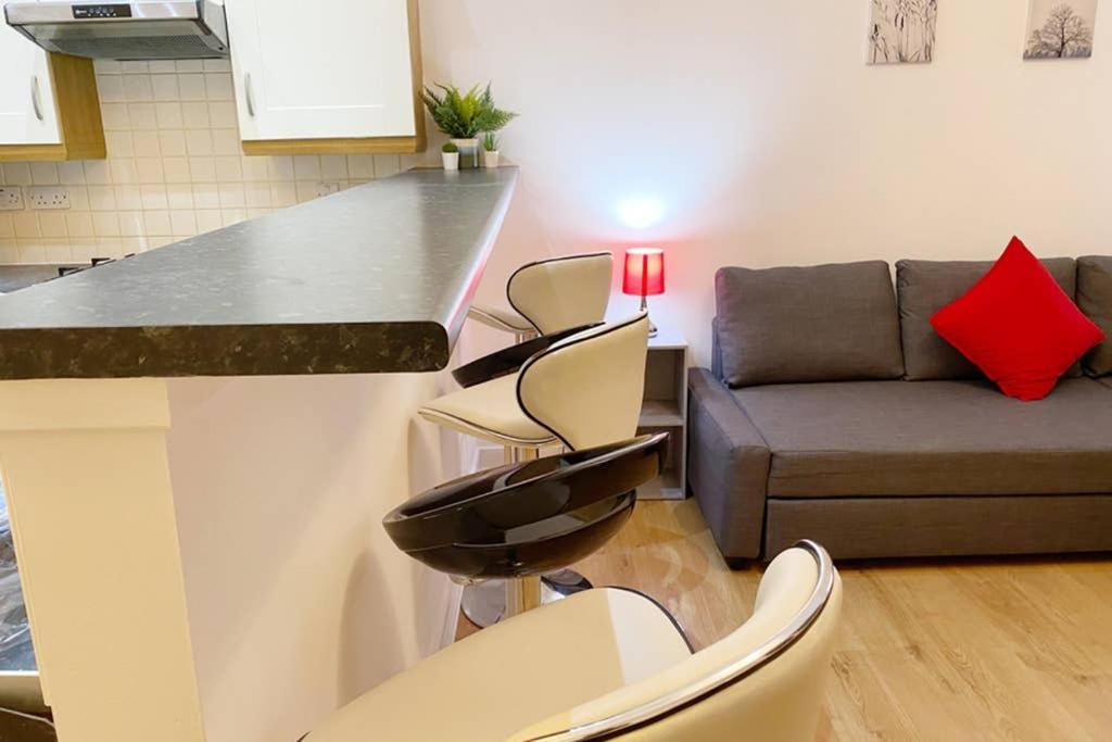Cozy Nights - Ibrox Street Apartamento Glasgow Exterior foto