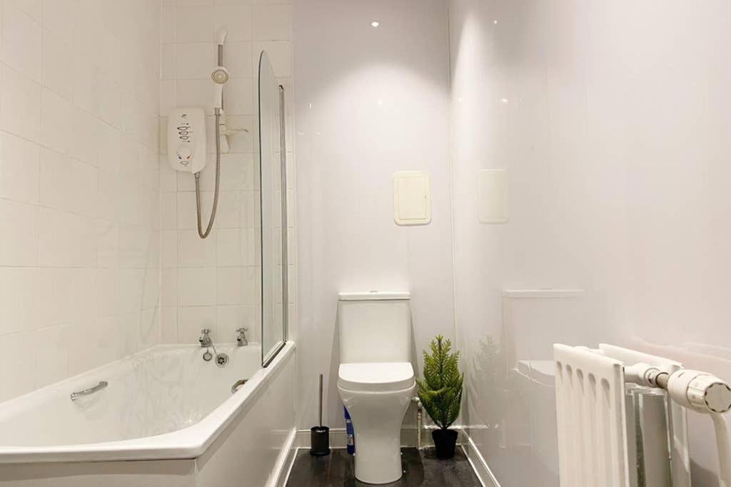 Cozy Nights - Ibrox Street Apartamento Glasgow Exterior foto