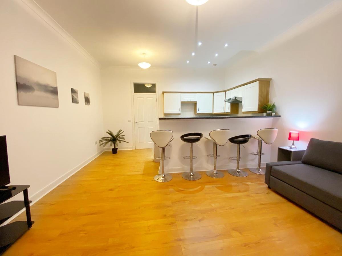Cozy Nights - Ibrox Street Apartamento Glasgow Exterior foto